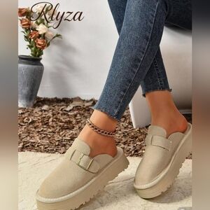 Women's Cream Slip-On Shoes
